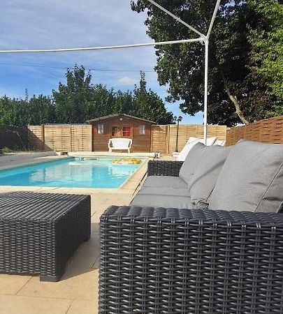 Studio Meuble Avec Piscine Partagee La Ferté-Gaucher Kültér fotó